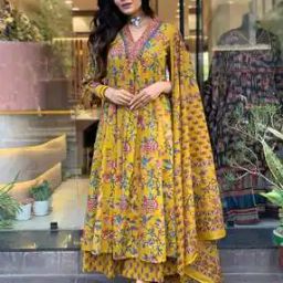Women Floral Print Anarkali Kurta Set-picture-18