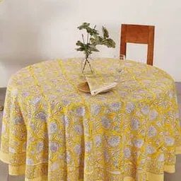 Floral Print 6-Seater Table Cover with Napkins-41
