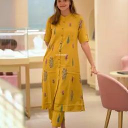 Women Floral Straight Kurta Set-image-99