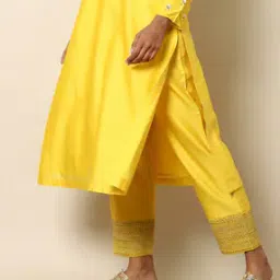project eve Straight Pants with Embroidered Hems-picture-34