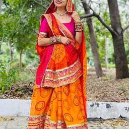 Women Bandhani Print Saree with Lace Border-image-98