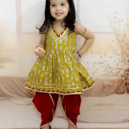 Women Printed 2 Piece Kurta Set-image-39
