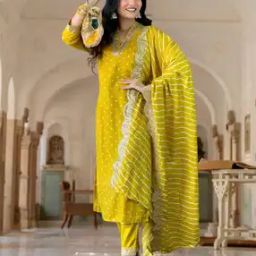 Women Embroidered Straight Kurta Set-40