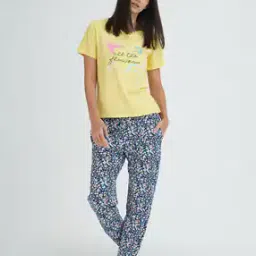 Typographic Print T-Shirt & Pyjamas Set-picture-18