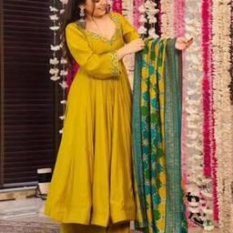 Women Embellished Anarkali Kurta Set with Dupatta-picture-24