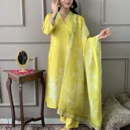 Women Embroidered Straight Kurta Set-image-26