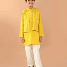 Kurta Pyjamas Set with Printed Jacket-image-28