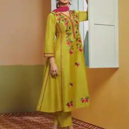 Women Embroidered Anarkali Kurta Set with Dupatta-image-17