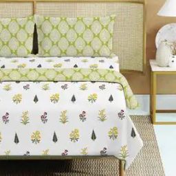 Printed Double Bedsheet Dohar Set with Pillow Covers-29