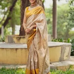 zikaraa Women Kanjeevaram Woven Saree with Contrast Border-picture-34