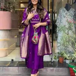 Women Embroidery Straight Kurta Set-image-5