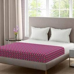 Geometric Print Queen-Size Bedsheet with 2 Pillow Covers-image-5