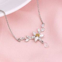 Bhumi One in A trillium Necklace-image-4