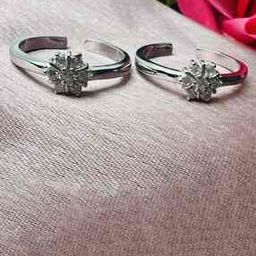 Women Sterling Silver Stone-Studded Toe Rings-image-72