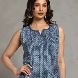 Chevron Print Top-picture-8