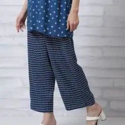 Women Chevron Print Flared Palazzos-picture-21