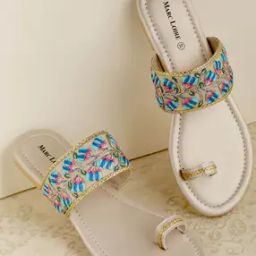 Printed Toe-Ring Sandals-42