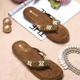 jodyhub Women Embellished Thong-Strap Sandals -picture-5