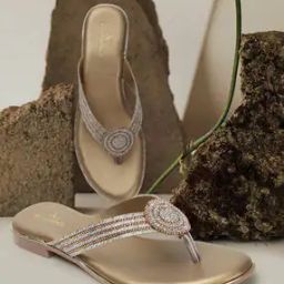Women Embellished Slip-On Flat Sandals-image-17