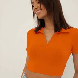 V-Neck Crop Top with Short Sleeves-picture-16