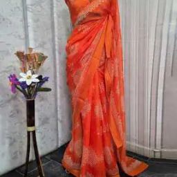 Women Printed Saree with Contrast Border-picture-15