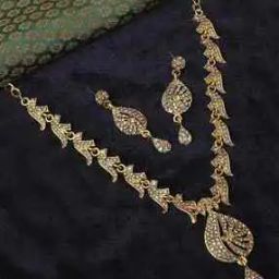 Women Gold-Plated Stone-Studded Necklace & Earrings Set-image-30