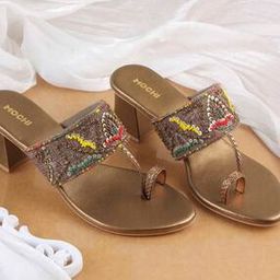 Women Embellished Chunky-Heeled Sandals-image-23