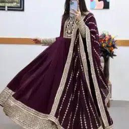 Women Embroidered Anarkali Kurta Set-image-50