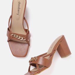 DressBerry Block Heels With Chain Detail-18