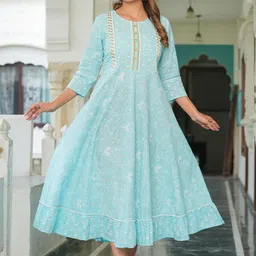 IKRASS Floral Printed Fit and Flare Midi Dress-image-39
