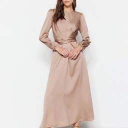 Trendyol Round Neck Long Sleeves Gathered Maxi Dress-image-11