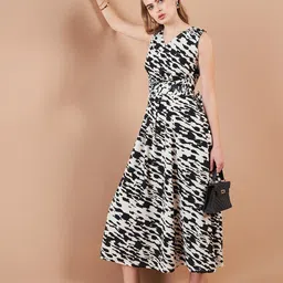 Freehand by The Indian Garage Co V-Neck Abstract Print Fit & Flare Maxi Dress-image-58