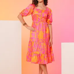 Globus Pink Floral Printed Square Neck Puff Sleeve Fit and Flare Midi Dress-image-92