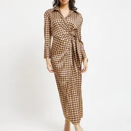 FableStreet Geometric Printed Shirt Collar Satin Warp Midi Dress-6