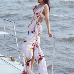 NIRMOOHA Abstract Printed V-Neck Crop Top With Trousers image 3