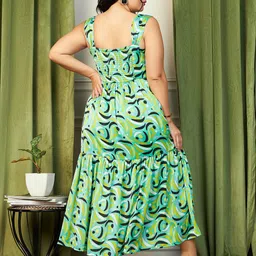 CURVE BY KASSUALLY Abstract Printed Empire Midi Dress image 5
