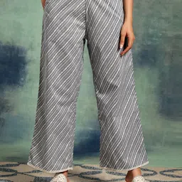 Libas Bandhani Printed Pleated Pure Cotton Kurta with Palazzos & With Dupatta image 3