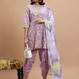 KETCH Floral Printed Regular Kurta & Trousers With Dupatta image 3