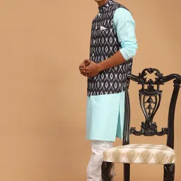 VASTRAMAY Men Kurta with Churidar & Nehru Jacket image 2