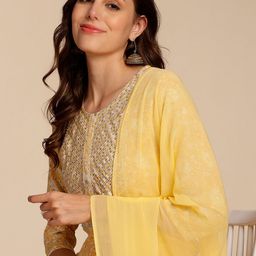 Anouk Yellow Floral Printed Gotta Patti Straight Kurta with Trouser & Dupatta-image-16