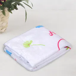 MeeMee Kids White Printed 200 GSM Bamboo Cotton Bath Towels-image-40