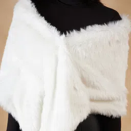 InWeave Reversible Faux Fur Acrylic Shawl image 3