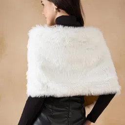 InWeave Reversible Faux Fur Acrylic Shawl image 5