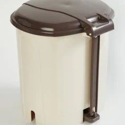 home centre Polypropylene Pedal Waste Bin - 6.5L image 3