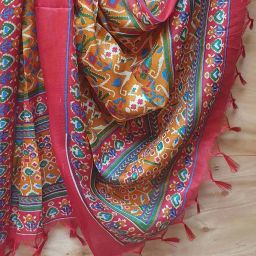molcha by babita singh Abstract Print Dupatta with Tassels image 4
