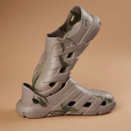 fame forever by lifestyle Boys Perforated Slip-On Clogs image 4