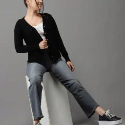 showoff Button Closure V-Neck Cardigan image 4