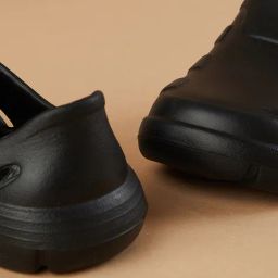 fame forever by lifestyle Boys Perforated Slip-On Clogs image 5