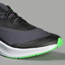 nike Quest 3 Shield Running Shoes image 5