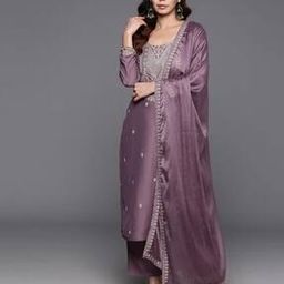 Women Embroidered Straight Kurta Set-image-5